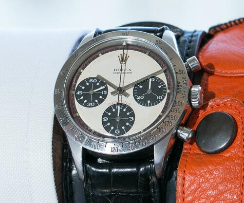 The overall design of this Daytona is classic and vintage.