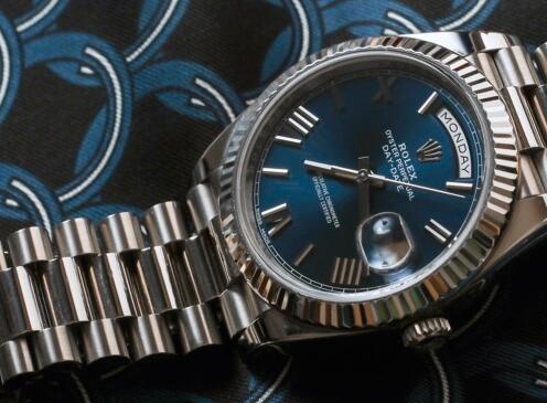Datejust has been considered as the paragon of modern elegance.
