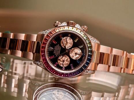 The rainbow bezel makes Rolex Daytona very eye-catching.